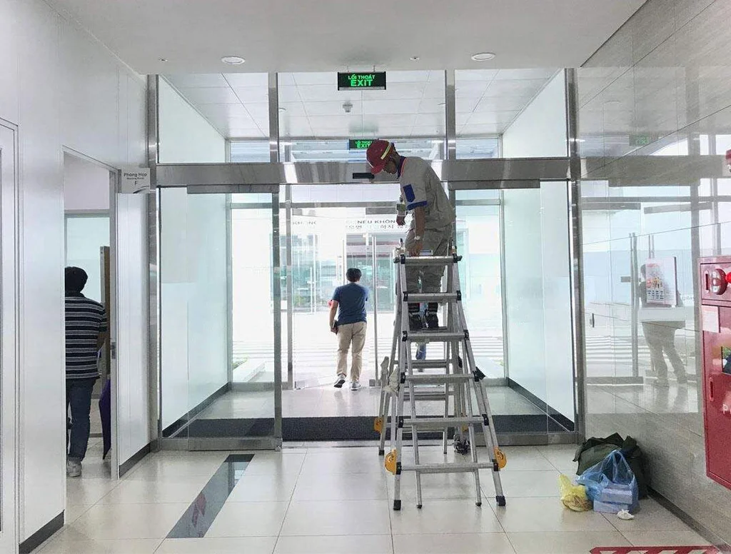 Lắp đặt cửa tự động tại Hà Nội
