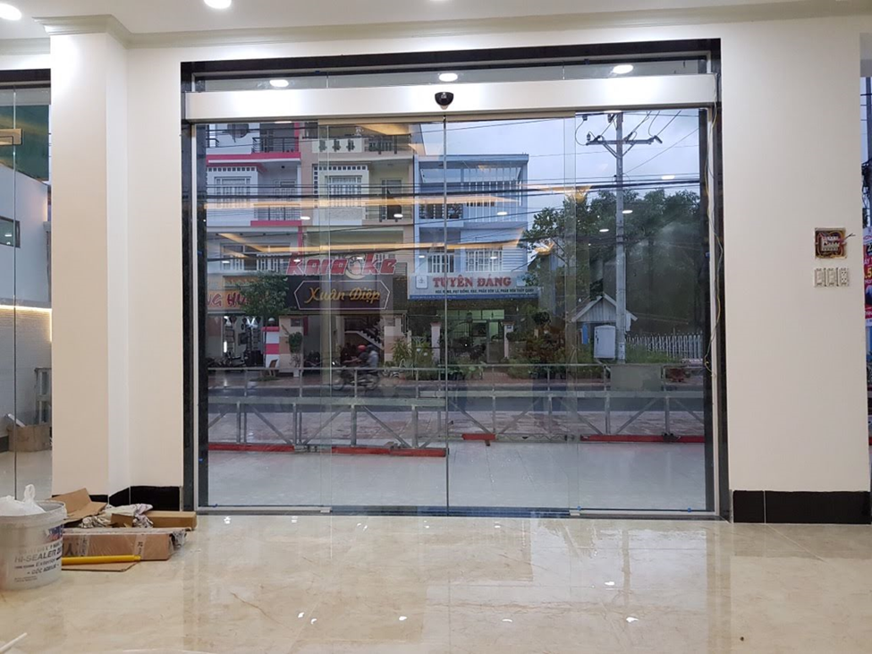 Lắp đặt cửa tự động tại Hà Nội