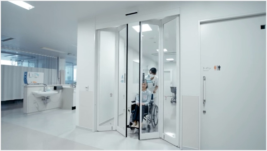 Cửa trượt gấp tự động: Giải pháp tối ưu cho không gian hẹp