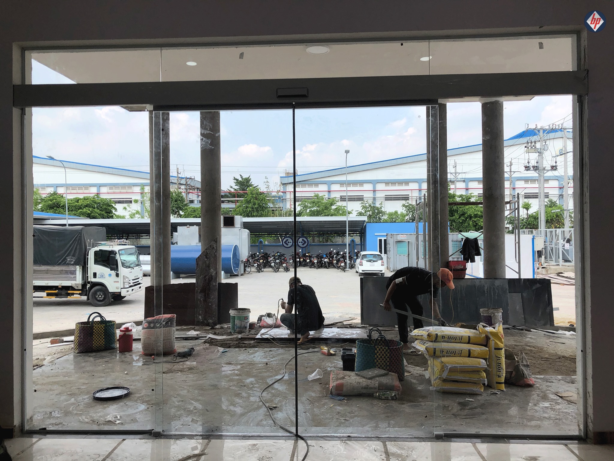 Xu hướng sử dụng cửa tự động trong xây dựng năm 2025